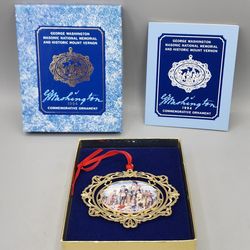 George Washington Masonic National Memorial Commemorative Ornament & Box 1994